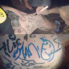 Sehen sie die letzten sendungen von rtl hier online. Wade Of Fame Autogramm Tattoo Posts Facebook