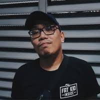 Philip Mallari's Instagram, Twitter & Facebook