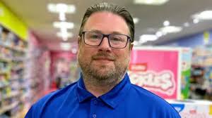 Entertainer founder hands over toy shop chain to staff