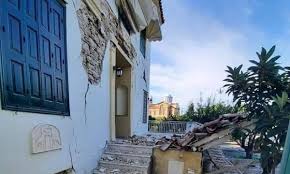 Σε θαλάσσια περιοχή κοντά στη σάμο. Seismos Samos Anoi3an Oi Dromoi Etoima Na Katarreysoyn Ta Spitia Video Sportime Gr