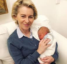 Pentru a mai tempera comportamentul incontrolabilei rachel, mama sa o trimite sa petreaca un timp la ferma din idaho a bunicii sale, georgia (jane fonda). Ursula Von Der Leyen A Devenit Bunica Pentru Prima Oara Ce A Scris Sefa Comisiei Europene Pe Instagram Mobile
