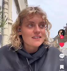 JoJo Siwa's ex reveals new partner after being dumped for Chris Hughes and  fans say same thing 👀⬇️