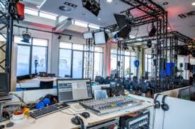 Guarda le nostre partite su soccerwatch.tv. Vrt Radio 1 Broadcasts From Roof Of Flemish Parliament Radio World