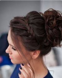 Cela permet de changer de tête sans trop se la prendre car côté entretien, c'est plus facile ! Epingle Sur Chignons