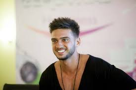 Îi țin ca bătrânii în pahar. Dorian Popa RecunoaÈ™te CÄƒ Ar Vrea SÄƒ È™i FacÄƒ Rinoplastie Yve Ro