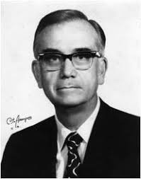 Mausoleo familia Solera Bennett , Jaime Solera Bennett nació un 25 de  setiembre de 1917 hijo de Manuel Solera Valverde y Carmen Bennett Giralt.  Su abuelo Jaime Bennett, de origen escocés, llegó