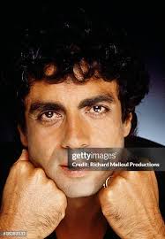 2.404 fotos e imágenes de alta resolución de Enrico Macias