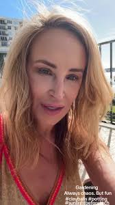 #SunlightBeforeTech #garden #gardening #clayballs #chaos #balconyview  #balconygarden We always have a greatntiiiime