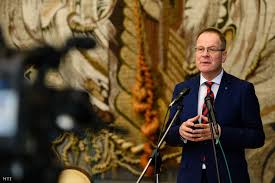 Mire tanította őt navracsics tibor? Belfold Navracsics Tibor Egyertelmu Csatavesztes A Fidesznek Deutsch Tamas Jogfosztasa Index