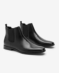 The mens originals collection of chelsea, suede and lace up boots are built from the sole up with all the comfort, durability and good looks that make a blundstone unlike any other. Leather Chelsea Boots Express