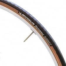 Gum provides comfort and cornering turnability. Tyre Michelin Dynamic Classic 700x25 Xxcycle En