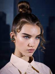 Discover more posts about meghan roche. Fendi On Twitter Romantic Flowers For Powerful Women Find Your Favourite Color On Https T Co Lpxahlvwb6 Feat Meghan Roche