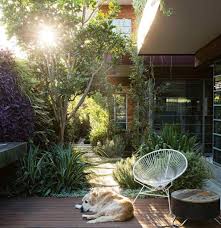 Awesome 50 Inspiring Small Courtyard Garden Design Ideas For Your House Small Courtyard Gardens Courtyard Design Courtyard Gardens Design