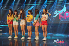 Watch gfriend performing their song 'navillera'. 160727 Gfriend Navillera Simply Kpop Pics Celebrity Photos Videos Onehallyu