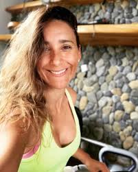 Francisca Ayala sorprende con radical cambio de look