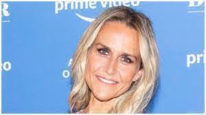 Karen Hammes's Instagram, Twitter & Facebook