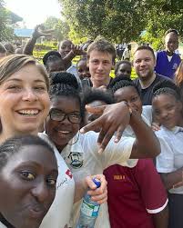 Grazie Laura, Nadia, Lorenzo, Marco Elia ed Emiliano