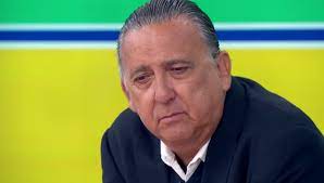 Galvão bueno terá um novo negócio, e não se trata de mais uma vinícola, paixão declarada. Apos Ter Salario Reduzido Pela Globo Galvao Bueno Fica Endividado Valor Impressionante E Divulgado E Assusta Tv Foco
