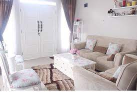Memiliki ruang tamu minimalis berukuran terbatas tentu bukan masalah apabila anda dapat menyiasati dan menatanya dengan tepat. 5 Tips Dekorasi Shabby Chic Untuk Ruang Tamu Minimalis Cantik