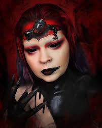 Your the Devil// • • • I already failed the 31 days of Halloween 😂 but I'm  still going to put out as many Halloween looks as possible this month! I