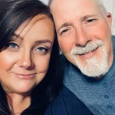 Hi out of curiosity can someone explain why having your meta quest  connected to a pc is popular pls