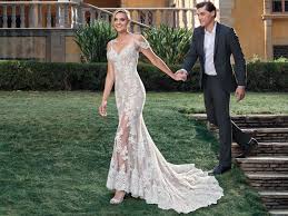 Casablanca Bridal Style 2324 Zola Fit And Flare Lace Wedding Dress For The Whim Plunging Neckline Wedding Dress Pretty Wedding Dresses Amazing Wedding Dress