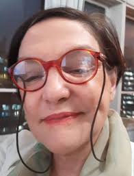 Por Trás das Máscaras