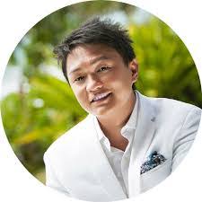 Ace Nguyen's Instagram, Twitter & Facebook