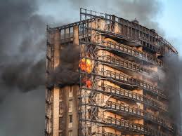 Incendio in un condominio a milano: I33ir62rutqxmm
