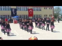 Bahce Duvarindan Astim Kasik Oyunu 23 Nisan Gosterisi Defne Den Artofit