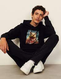 Prenotazione online, consegna e reso gratuiti. Sweatshirts Fur Herren Neue Kollektion Sandro