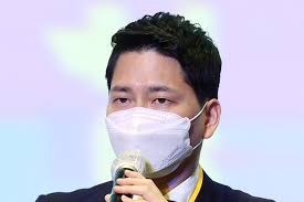 Real estate investment head resigns from KIC