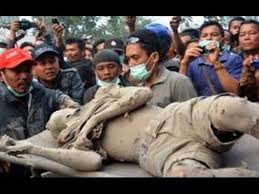 Hasil gambar untuk FOTO-FOTO KORBAN GUNUNG API