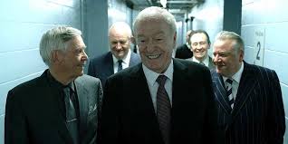 Caine's acting career began in the 1950s, when he was cast in many small, often uncredited roles in british films. Gangsterfilm Mit Michael Caine Gegen Die Feine Britische Art Taz De