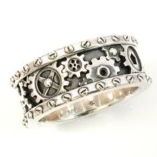 Steampunk Mens Gear Ring This Is The Most Awesome Men S Wedding Ring I Ve Ever Seen Love It Steampunk Rings Gear Ring Steampunk Accessories