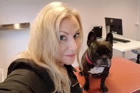 Hur dum får man vara