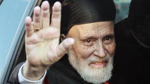 توفي فجر اليوم،الأحد، البطريرك الماروني السابق نصر الله بطرس صفير عن عمر يناهز 99 عاما، بأحد مستشفيات العاصمة اللبنانية بيروت، وذلك بعد تراجع حالته الصحية بشكل. Ø§Ù„Ø¨Ø§Ø¨Ø§ ÙØ±Ù†Ø³ÙŠØ³ ÙŠØ¨Ø±Ù‚ Ù…Ø¹Ø² ÙŠ Ø§ Ø¨ÙˆÙØ§Ø© Ø§Ù„ÙƒØ§Ø±Ø¯ÙŠÙ†Ø§Ù„ Ù…Ø§Ø± Ù†ØµØ± Ø§Ù„Ù„Ù‡ Ø¨Ø·Ø±Ø³ ØµÙÙŠØ± Vatican News