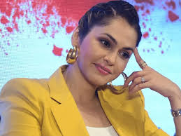 Isha Koppikar says she 'cringed' while romancing elderly heroes