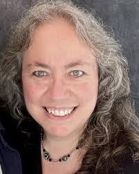 Sarah Decosta's Instagram, Twitter & Facebook