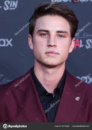 Carson Rowland's Instagram, Twitter & Facebook