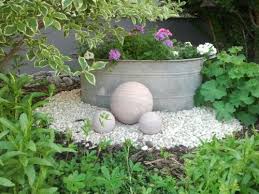 Vorgartengestaltung Mit Kies 15 Vorgarten Ideen Euro Ideen Kies Mit Vorgarten Vorgartengestaltung In 2020 Front Garden Design Front Garden Small Gardens