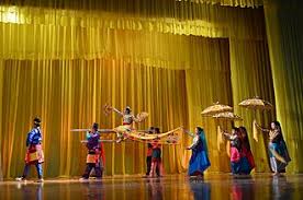 Baskets, hats, it is processed and transformed picture frames into splints that are being used and bags as raw material. Arts In The Philippines Wikipedia