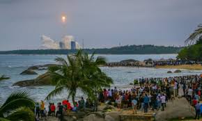 A piece of china's largest rocket is tumbling back to earth this weekend. E2nl E9sqqa8bm