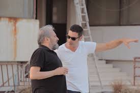 Jul 17, 2021 · ο χριστόφορος παπακαλιάτης επιστρέφει στη μικρή οθόνη, έπειτα από 11 χρόνια απουσίας μέσω του mega και εξαιτίας της νέας σειράς που φέρει την υπογραφή του, «ο δάσκαλος». Ant1 Epistrefei Sthn Thleorash O Xristoforos Papakaliaths To Pontiki