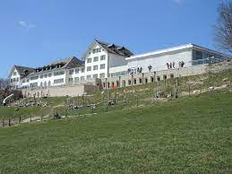 Bei uns finden sie passende angebote und services rund um kommunikation und unterhaltung. Hotel Weissenstein Wikipedia