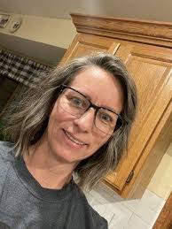 Helgeson John D, 105 E Waupaca St, New London, WI 54961, US