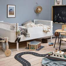 Wenn dein kind gerade erst aus dem gitterbett herausgewachsen ist und im ersten eigenen bett schläft, kann ein stützbrett ein gefühl von sicherheit bieten. Stutzbrett Rausfallschutz Fur Das Sebra Bett Junior Grow Von Sebra Connox