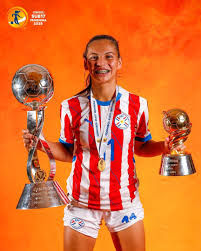 ¡Orgullo Paraguayo! Claudia Martínez brilla en el Balón de Oro 2025 - Imagen principal del artículo