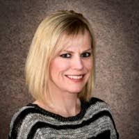 Janet Menard's Instagram, Twitter & Facebook