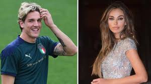 Non è stato un bel risveglio, quello di francesca costa. Zaniolo Flirt Con Madalina Ghenea Indizio Sui Social La Gazzetta Dello Sport